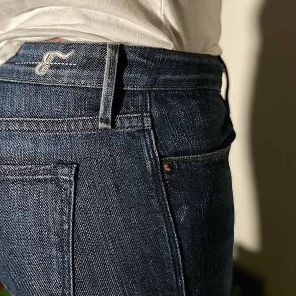 Lacoste | Earnest sew design | Decca 92 jeans - Picture 6 of 10